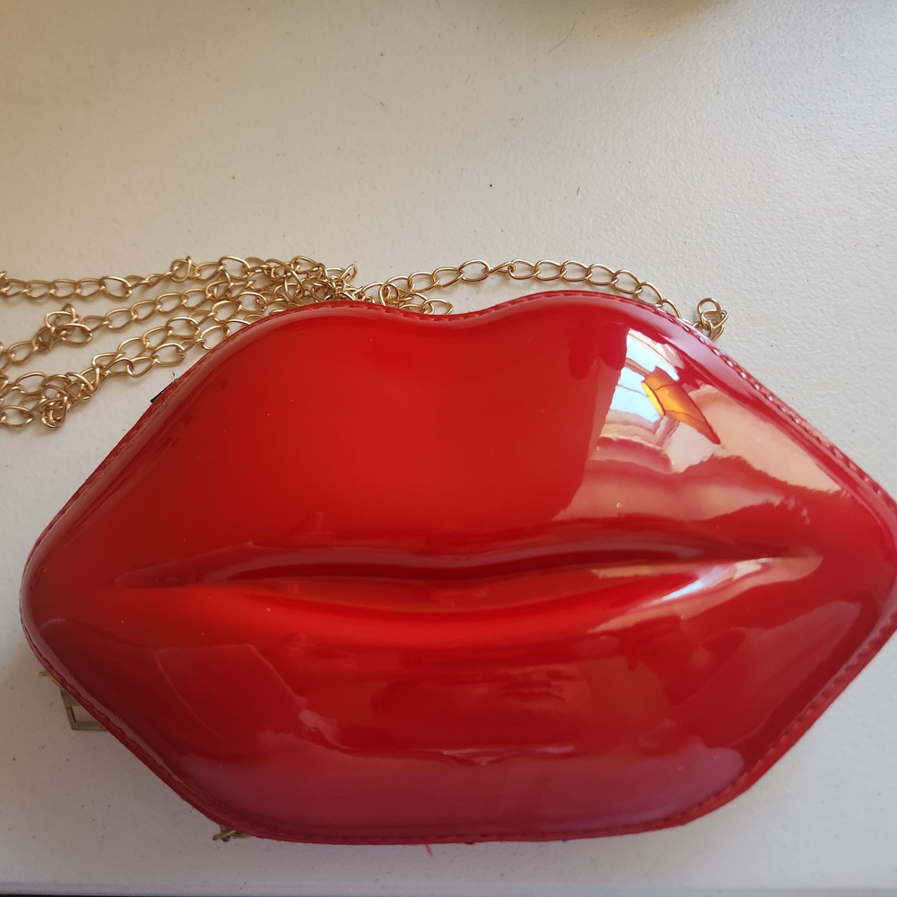 Red Lip-Shaped Clutch Bag